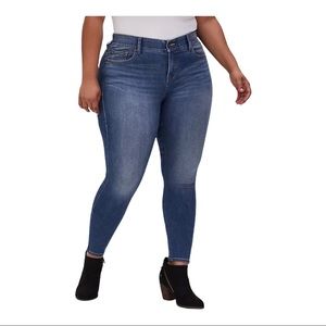 Torrid Bombshell Skinny Jean Premium Stretch